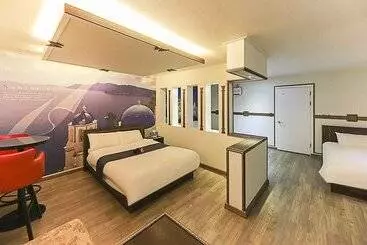 ホテル Ambassador