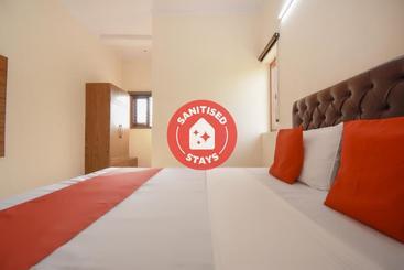 Hotel Oyo 75663 Palm Inn