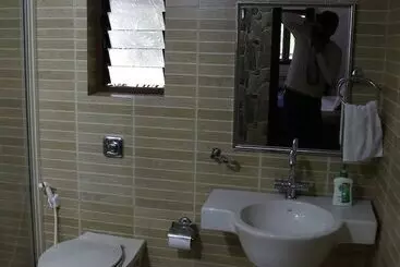 Otel Shangri La Jungle Resort