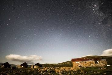 פנסיון Sani Stone Lodge