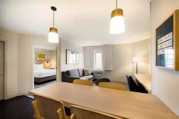 فندق Sonesta Simply Suites Jersey City