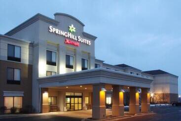 هتل Springhill Suites Grand Rapids North