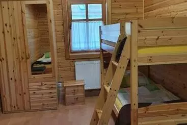 Retkeilymaja Bak Vendéglő Faházak