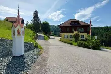 Aamiaismajoitus (B&B) Landgasthof Hasbauer