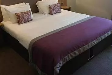 Hotelli The Feathers