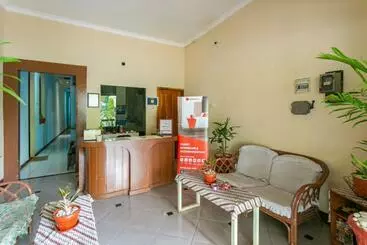 Pensiune Reddoorz Syariah @ Sakinah Guesthouse