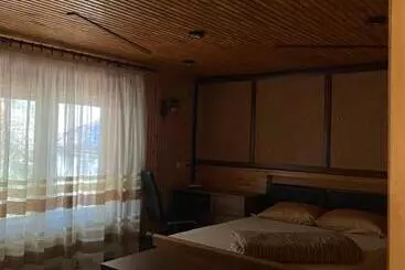 Hostel California