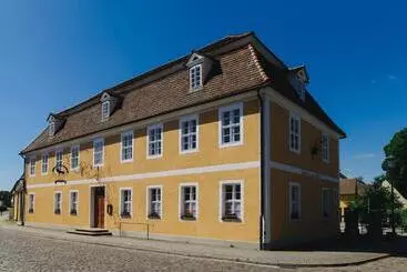 ホテル Gasthof Zum Hirsch