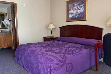 فندق على الطريق Victorian Inn