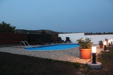 膳宿费 Pillangó Vendégház