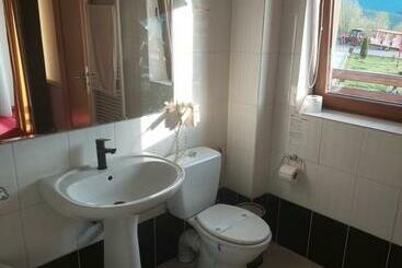 Pension Poiana Marului Ranch