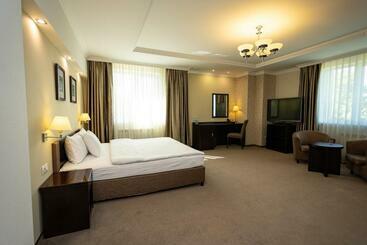 Riverside  Restaurant, Hotel, Beach