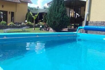 ペンション Casa De Vacanta Silvia Varmaga