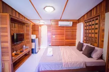 Pension Romyen House