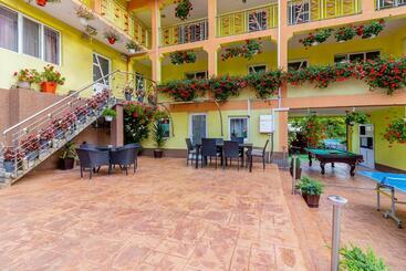 Pensiunea Mihaela Transalpina