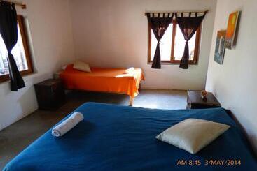 Hostel Kasa Pelikanos