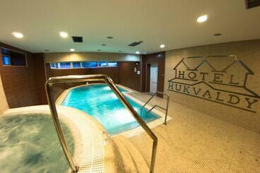 Wellness Hotel Hukvaldy Polopenze A Wellness V Ceně