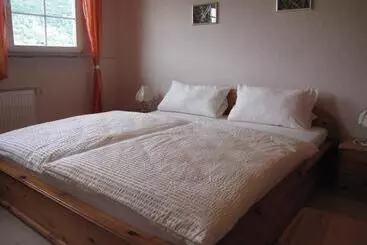Aamiaismajoitus (B&B) Weingut U. Gästehaus Menten