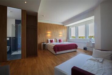 בית מלון כפרי Restaurant Rhy