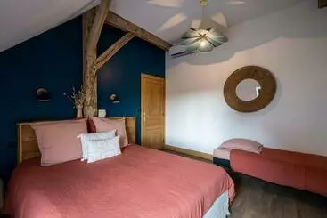 Pensión La Grange De Léonie, Chambres D Hôtes Avec Piscine Et Spa