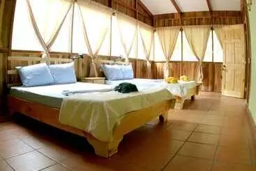 Hotelli Turtle Beach Lodge