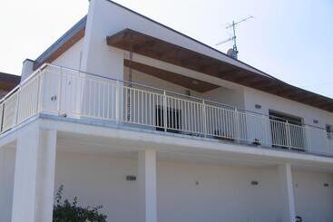 مبيت وإفطار Gioia In Collina