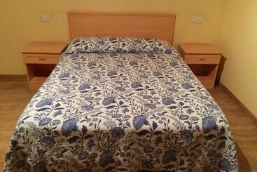 펜션 Hostal Restaurante Casa Giz