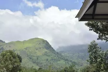 Lomakeskus Sattva The Awakening Garden