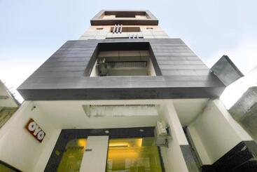 Flagship Hotel Sanfot