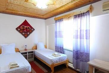 Pension Xiva Azim Ota