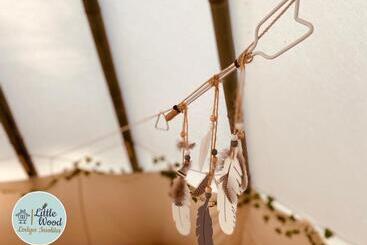 ベッドアンドブレックファースト Little Wood Lodges Insolites