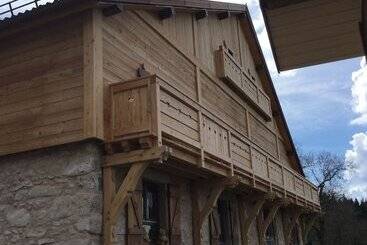 La Ferme De Là Haut B&b