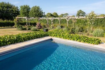 Bed and Breakfast Au Manoir Des Loges