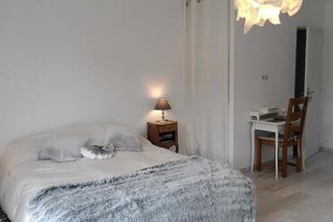 צימר Les Chambres De La Nouvelle Aliénor