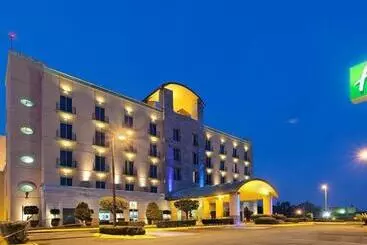 فندق Holiday Inn Express Silao Aeropuerto Bajio, An Ihg