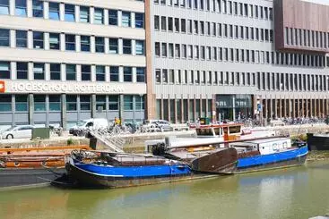Hotel Boat Apartment Rotterdam Fokkelina