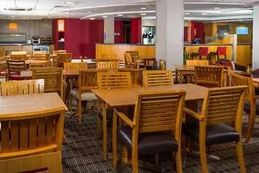 Hotel Holiday Inn Express Swansea East, An Ihg