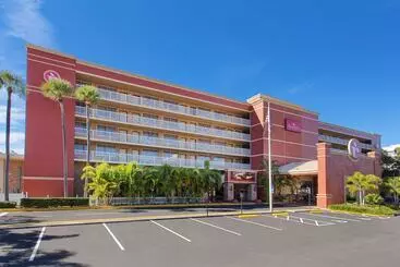 هتل Ramada By Wyndham Tampa Westshore Airport South