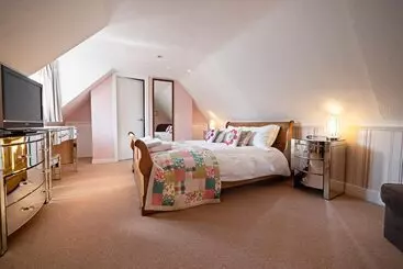 בית מלון כפרי The Rowan Tree Country