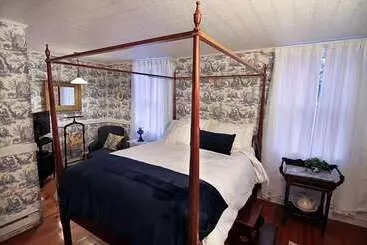 ベッドアンドブレックファースト The Laurentide Inn