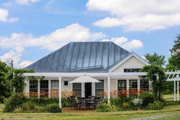 Bed and Breakfast Whitford House And Twin View Barn