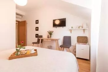 Majatalo Apartments Micika