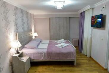 پانسیون Cozy House