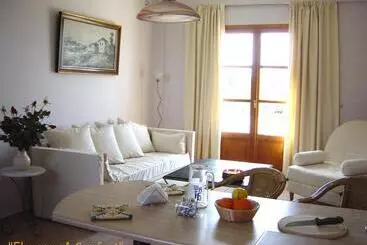 בית מלון כפרי Amazones Village Suites