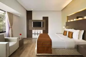 هتل Ramada Chennai Egmore