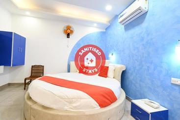 Hotelli Oyo 63109 Royal King