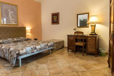 تختخواب و صبحانه Locanda Dei Fiori