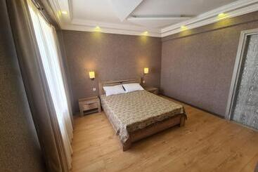 Majatalo Guest House Rustaveli