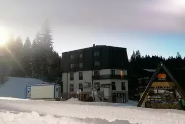 هتل آپارتمان Centrala Jahorina