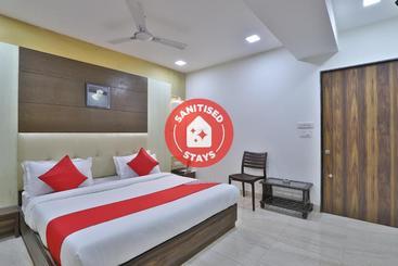 Collection O Hotel Acropole Inn